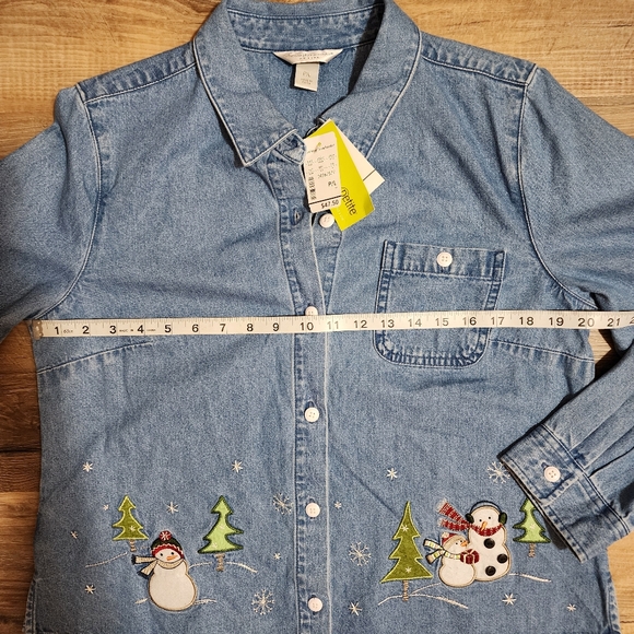 Christopher &Banks Embroidered Chambray Snowman Shirt  Size Petite Large - Picture 3 of 8